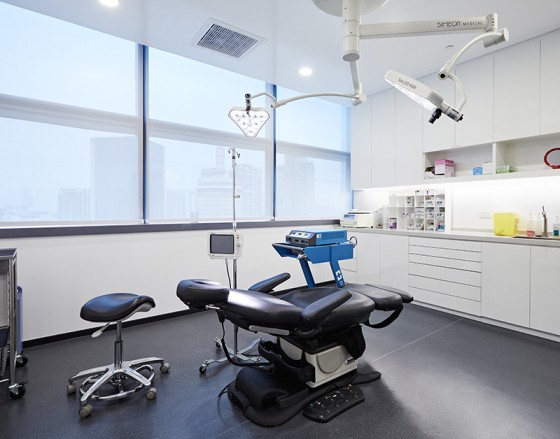 Modern surgical procedure room